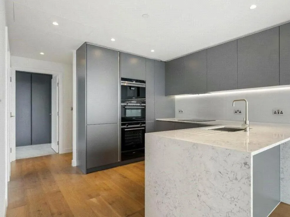 High Level, Two Bedroom Apartment 伦敦